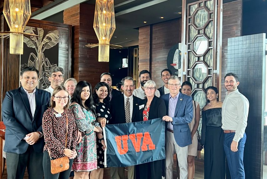 Steve with alumni in Mumbai